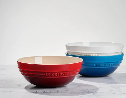 Vista 4 de Le Creuset - Tazón grande multiusos de cerámica, 3.1 qt., Marsella Marseille