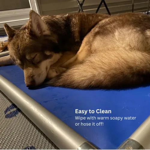 Vista 7 de Cama para perro Kuranda, a prueba de mordidas, de aluminio (plata), 40 onzas, vinilo sólido, Azul Royal Real