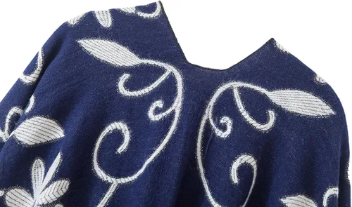 Vista 5 de Poncho con flecos, con estampado vintage, estilo retro, a la moda, para mujer. Capa, chal.
