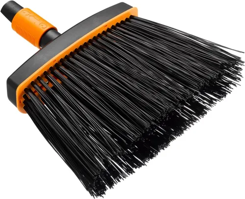 Vista 7 de Fiskars Escoba multiusos, cabeza de escoba, ancho: 10.2 in, cerdas de plástico, negro/naranja, QuikFit, 1001417