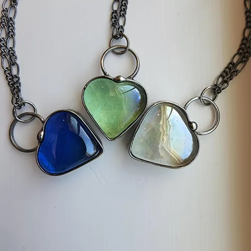 Vista 11 de Handmade Glass Chunky Heart Necklace