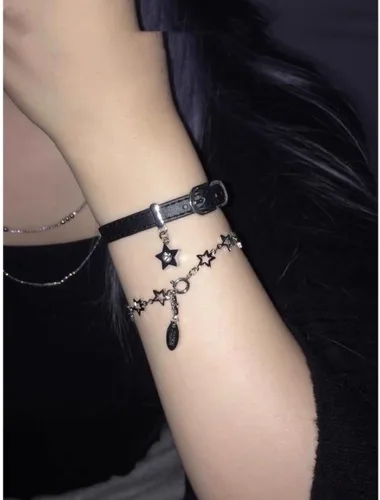Vista 2 de RICHTRUE 2 pulseras Y2k accesorios Y2k accesorios Grunge Y2k pulsera estética Y2k para mujer, accesorios punk
