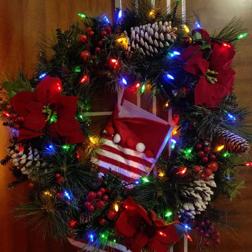 Vista 5 de MASHANG Mini luces, 18 pies, 50 luces LED de Navidad con temporizador y 8 modos, luz de cadena impermeable operada con 3 pilas AAA para decoración