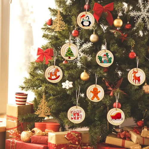 Vista 4 de Max Fun Juego de 30 rebanadas de madera natural de 2.4 a 2.8 pulgadas, adornos de Navidad sin terminar preperforados con agujero, círculos de madera