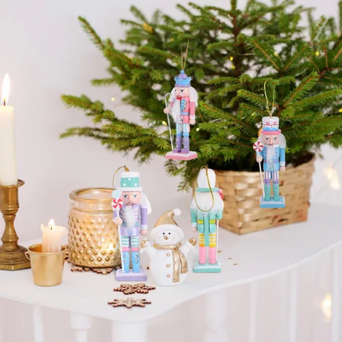Vista 8 de Amosfun 4 adornos de cascanueces de madera – 4.7 in de alto soldado cascanueces figuras pastel cascanueces adorno colgante de árbol