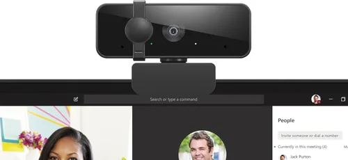 Vista 5 de Webcam HD 1080p Lenovo (300 FHD) - Negra con ángulo amplio de 95°, rotación y inclinación de 360°, micrófonos duales, obturador de privacidad