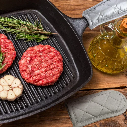 Vista 5 de Patelai 4 fundas para mango de sartén de hierro fundido, fundas resistentes al calor, funda para sartén caliente, soporte antideslizante