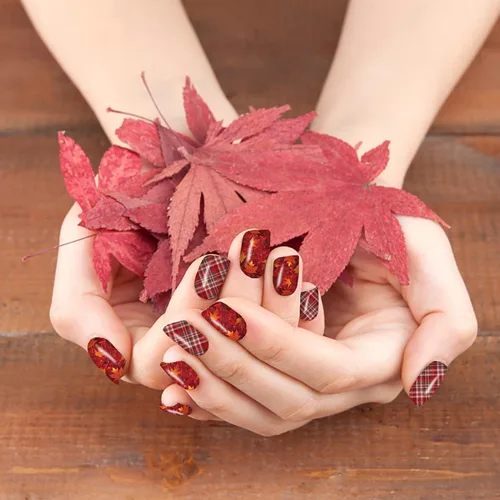 Vista 4 de 12 hojas de calcomanías completas de otoño, tiras de esmalte de uñas de otoño, calcomanías autoadhesivas de arte de uñas de hoja de arce con 2 limas