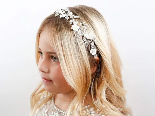 Vista 3 de SWEETV Diadema de boda con flores de tul marfil para niñas, accesorios
