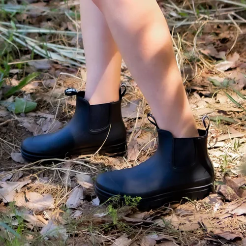 Vista 5 de HISEA Botas de lluvia cortas para mujer, impermeables, botas Chelsea al tobillo, botas de lluvia de goma antideslizantes para mujer con plantilla