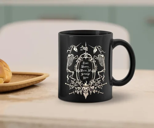 Vista 2 de Dark Memento Mori The Undead Macabre Art Taza de cerámica de 11 onzas, taza de té de café místico, decoración gótica del hogar, regalos para amantes