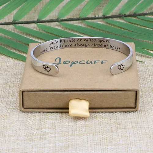 Vista 5 de JoycuFF - Pulseras de acero inoxidable para mujer con frase inspiradoramantra (en inglés) oculta, un regalo para mostrarle tu apoyo a tus amigos