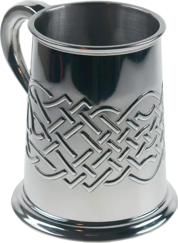 Vista 5 de Wentworth Pewter Jarra de peltre con nudo celta islámico en relieve, taza de cerveza