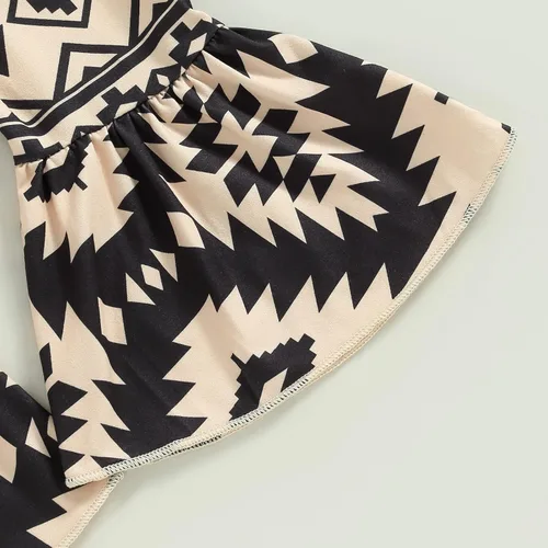 Vista 55 de fhutpw Conjunto de camiseta de manga corta con estampado de vaca y pantalones acampanados de dibujos animados para niñas