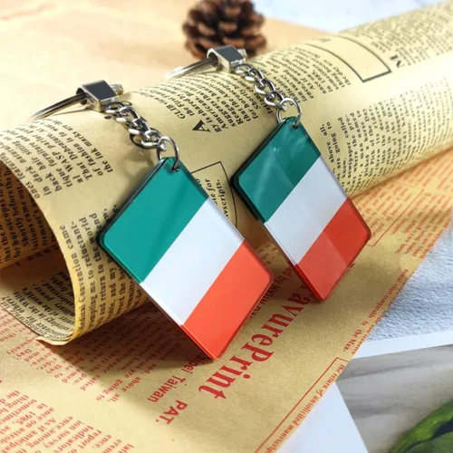 Vista 4 de QQSD Llavero con la bandera de Irlanda, llavero irlandés para llaves, mochila, equipaje y regalos, paquete de 2, Irlanda