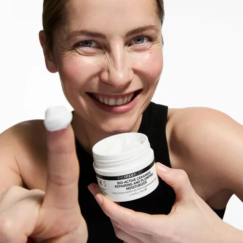 Vista 9 de The INKEY List Crema Hidratante Reparadora y Rellenadora de Ceramidas Bioactivas 1.7 fl oz/50 ml, Cuidado de la Piel Anti-Edad, Crema de Hidratación