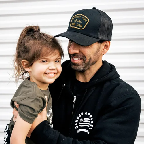 Vista 2 de Support Your Local Girl Dad Patch Hat Solid Black, Sólido Negro