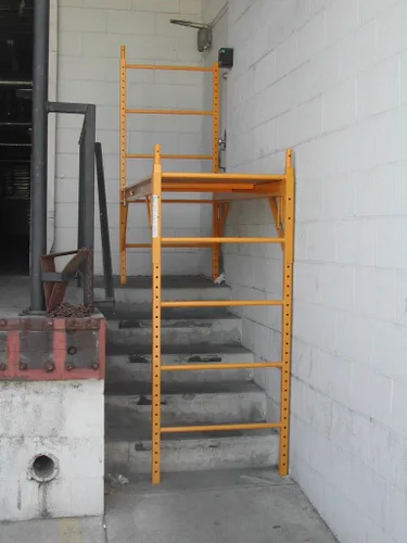 Vista 6 de CBMScaffold - Torre de andamio multiusos, cuadrada, estilo panadero, con abrazadera mejorada en paquete de soporte de 18 pulgadas, capacidad de 12