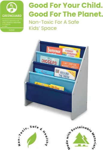 Vista 4 de Estantería para libros y juguetes Delta Children, en color gris/azul y organizador de juguetes Spider Man con contenedores de madera de ingeniería
