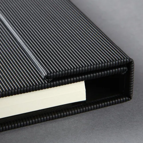 Vista 4 de Sigel CO161 Notebook CONCEPTUM®, negro, Tapa dura, cuadrado, aprox. A5, cierre magnético, con numerosas características