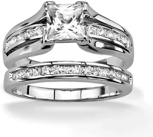 Vista 2 de Marimor Jewelry His and Hers Stainless Steel Princess Wedding Ring Set & Beveled Edge Wedding Band