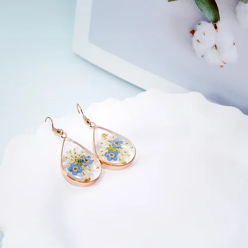 Vista 15 de Pressed Flower Earrings,Handmade Forget-Me-Not and Queen Anne's Lace Wildflower Earrings,Unique Resin Dried Flower,Perfect for Parties