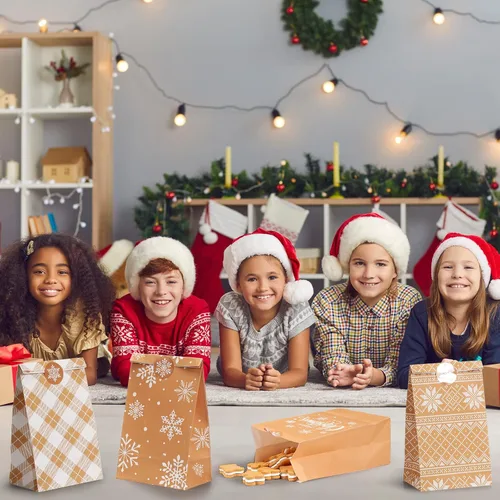 Vista 7 de Containlol Paquete de 24 Bolsas de Regalo de Navidad Copo de Nieve Kraft Bolsas de Envoltura Goodie Bolsas de Favores de Fiesta de Navidad Bolsa