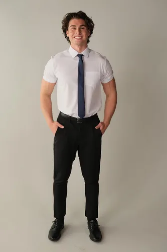 Vista 3 de &COLLAR Men's White Short Sleeve Dress Shirt — Stretch, Wrinkle Free, Stain Guard Slim & Athletic Fit Button Down