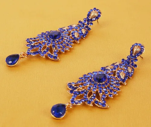 Vista 8 de Touchstone "Hollywood Glamour Oscar Collection", aretes de araña extra largos con diseño de cachemira india, joyería nupcial en tono dorado antiguo