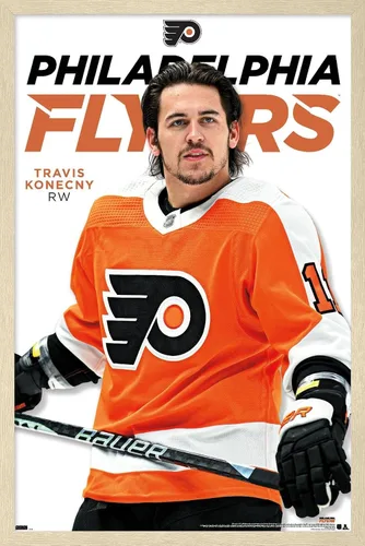 Vista 7 de Trends International Póster de pared de la NHL Philadelphia Flyers - Travis Konecny Feature Series 23 Versión enmarcada de caoba