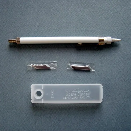 Vista 2 de NT Cutter Cuchillo de aluminio con punta de aguja y quemadores, 1 cuchillo (D-1000P)