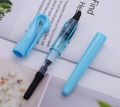 Vista 5 de Juego de 12 piezas de plumas estilográficas Jinhao Swan Fude de punta curvada (de fino a ancho) color transparente con estuche desechable