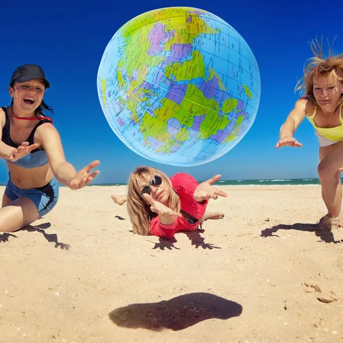 Vista 4 de Paquete de 20 globos inflables del mundo, bola de playa de 16 pulgadas para regalos de fiesta de playa de verano