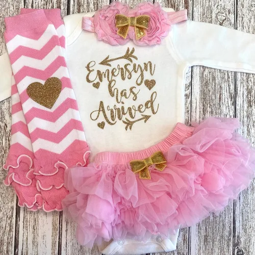 Vista 11 de Personalized Baby Girl Has Arrived Bodysuit Gold Glitter Design Add Any Name Optional Accessories