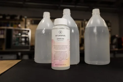 Vista 4 de EK WB EK-CryoFuel - Refrigerante transparente de premezcla (2L) + limpiador de bucle + paquete de concentrado superflush