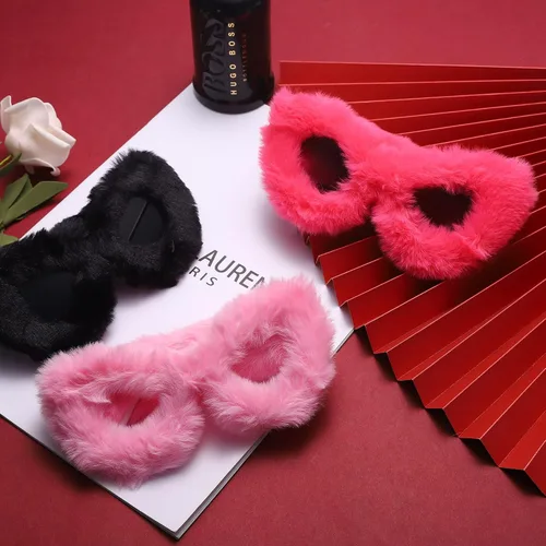 Vista 2 de GUVIVI Women Plush Fuzzy Cat Eye Sunglasses Furry Punk Soft Velvet Shades Rave Party Glasses Masquerade Eyewear