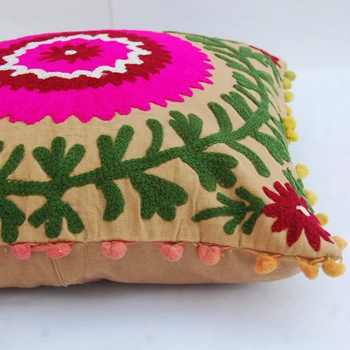 Vista 5 de Almohada tradicional Jaipur Boho Suzani, funda de cojín bordada de 16 x 16 pulgadas, funda de almohada decorativa, cojines indios con pompones