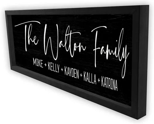 Vista 2 de Letrero personalizado enmarcado con nombre de familia (6 x 18 pulgadas, marco negro, fondo negro)