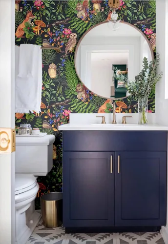 Vista 4 de Blooming Wall Papel tapiz autoadhesivo con diseño de animales lindos en bosque verde Fondo oscuro