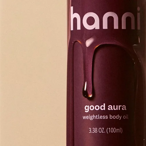 Vista 2 de HANNI Good Aura Aceite corporal en seco ligero, hidratante después de la ducha con aceites de jojoba, coco, baobab y buriti, cuidado de la piel