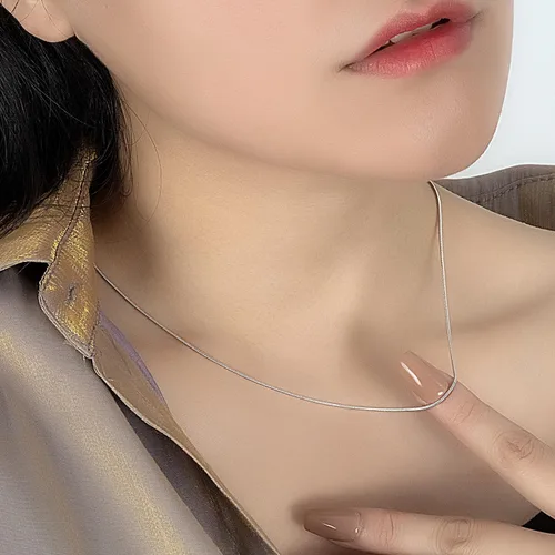 Vista 2 de Dankadi Collar de Cadena de Serpiente Mágica de Plata de Ley 925 para Mujeres - Collar de Cadena de Serpiente Sólida de 1,2 mm para Hombres Plateado