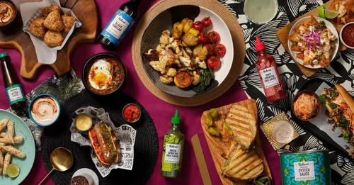 Vista 5 de Roland Foods Salsa picante de sriracha, comida importada especial, 17 onzas, paquete de 1