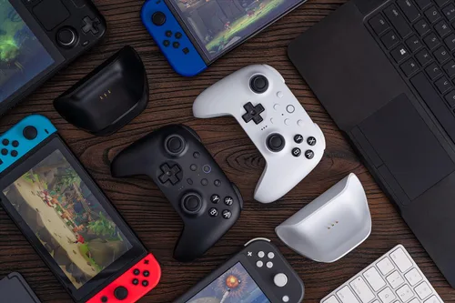 Vista 7 de 8Bitdo Ultimate 2 Bluetooth Controller for SwitchSwitch 2 & Windows PC, Switch Pro Controller with TMR Joysticks, Switchable Hall EffectTactile