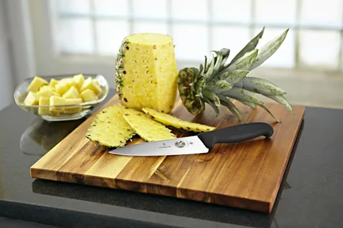 Vista 6 de Cuchillo de chef Victorinox, cuchillo pequeño de 5 pulgadas con mango de Fibrox, cuchillo de chef, 6 pulgadas, Negro
