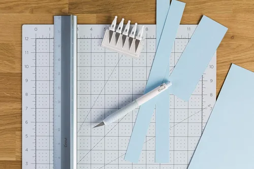 Vista 4 de Cricut Alfombrilla de corte autorreparable – Alfombrilla para uso con cuchillo TrueControl, cortador giratorio, cuchillo de manualidades, cuchillo