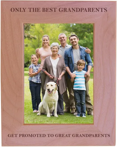 Vista 9 de CustomGiftsNow Only The Best Grandparents Get Promoted to bisabuelos. Marco de fotos de madera con capacidad para fotos de 4 x 6 pulgadas, gran