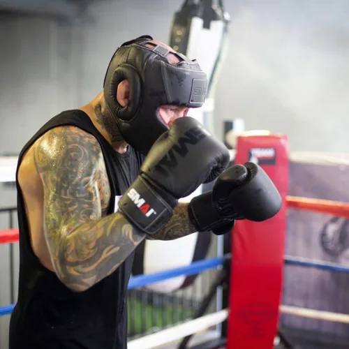 Vista 3 de SMAI Elite85 - Guantes de boxeo de cuero más envolturas de boxeo negras de 180 pulgadas, guantes de boxeo de competición hechos para sparring