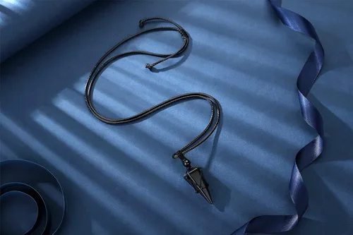 Vista 2 de MAIBAOTA Collares de cristal para hombres y mujeres, collar con colgante de piedra de cristal curativa, cuerda ajustable, collar de piedras