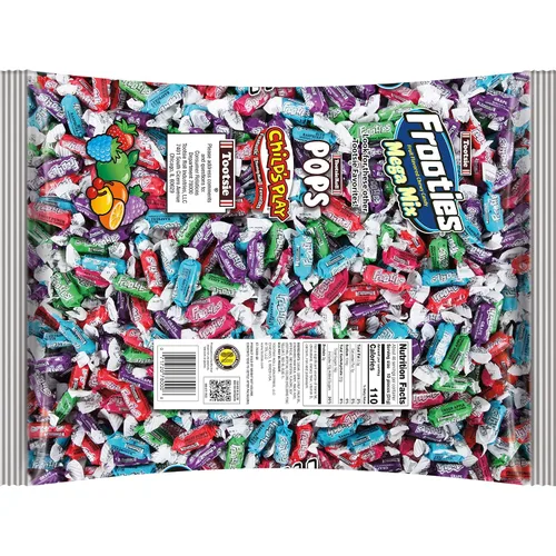 Vista 4 de Frooties Mega Mix - 450 unidades de caramelos masticables de sabor a fruta surtidos - Bolsa de más de 3 libras de golosinas a granel - 50.06 onzas