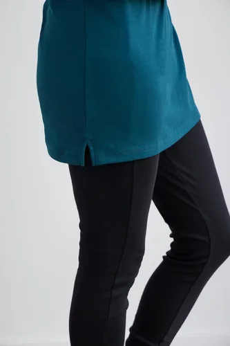 Vista 4 de Fair Indigo Túnica de cuello alto falso 100% algodón orgánico Luxe para mujer